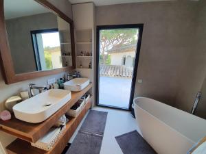 VILLA ROUTE DE RAMATUELLE