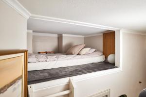 Design district gem, private sauna