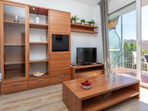 Apartment Eixample Esq Rocafort Diputacio by Interhome