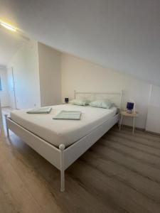 Sea View apartments by Vivi