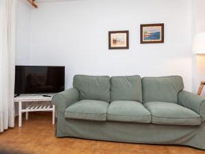 Apartment Blanca de Vilafortuny by Interhome