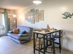 Apartment Les Jardins dYs-9 by Interhome