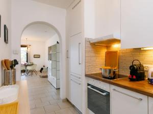 Apartment Residenza Miralago Apt- D33 by Interhome
