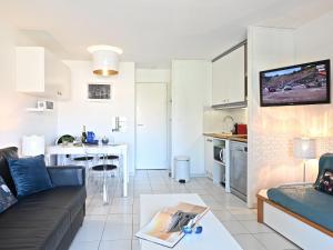 Studio Le Belvédère - R8 240 by Interhome