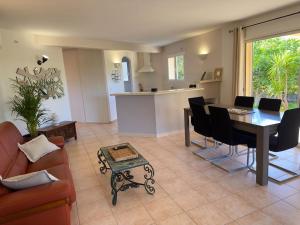 Maisons de vacances 72 m2 Centre-ville avec jardin : photos des chambres