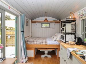 Burr 1 Shepherds Hut