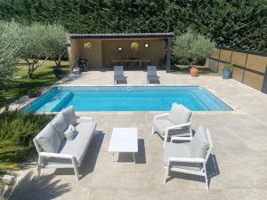 Villas Mas avec piscine entre Alpilles et Luberon : photos des chambres