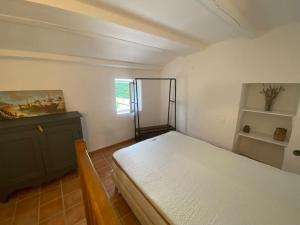Villas Mas avec piscine entre Alpilles et Luberon : photos des chambres