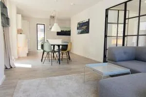 Fantastic apartment w private terrace - Kristiansbjærg