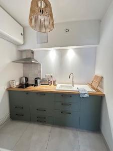 Appartements Le nid douillet Terrasse La Roquette Arles : photos des chambres