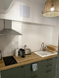 Appartements Le nid douillet Terrasse La Roquette Arles : photos des chambres