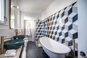 Junior Suite with Partial Sea View room in Hotel Mediterraneo