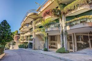 Appartements Semiramis at Villa Laurie - Happy Rentals : photos des chambres