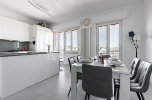 Viareggio - Bright Apartment near the Beach!