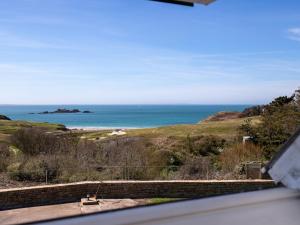 Maisons de vacances Holiday Home Blaues Meer by Interhome : photos des chambres