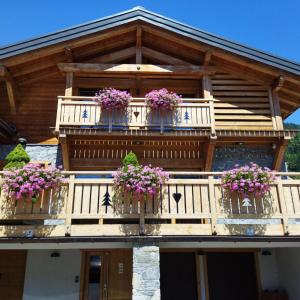 Chalets Chalet familial La Griotte avec piscine : photos des chambres