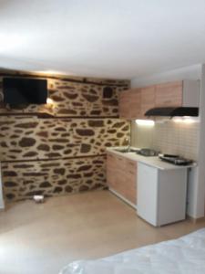 MARIANTHIS STONE HOUSE- Studio2