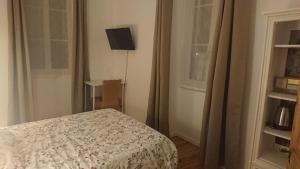 Sejours chez l'habitant Agreable chambre, salle de bain privative, la placotte : photos des chambres