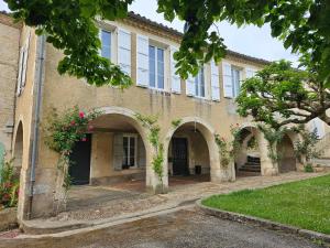 Sejours chez l'habitant Agreable chambre, salle de bain privative, la placotte : photos des chambres