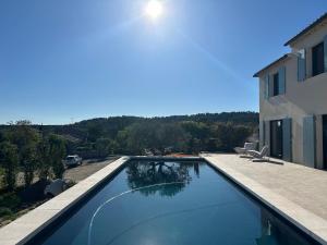 Villas Villa avec piscine et vue panoramique du Luberon : photos des chambres