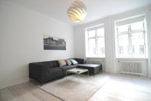 Great 1-bedroom apartment with a french balcony in the city center - 17