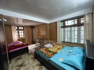 Mountain Manor Homestay