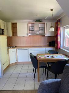 Gaestehaus-Sylvie-Wohnung-1-Naehe-Hafen-und-Ostpromenade