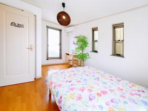 Ikebukuro area, three layer house, double subway,5 min walk to stn, 双地铁车站步行5分 直达新宿 涩谷 银座 池袋 皇居 可免费停车 最大10人