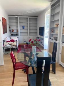 Appartements Surplombant le port de Beaulieu sur mer : photos des chambres