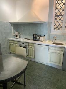 Appartements Surplombant le port de Beaulieu sur mer : photos des chambres