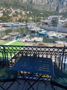Appartements Surplombant le port de Beaulieu sur mer : photos des chambres
