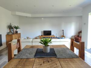 Surfers Lodge - Rest Bay, Porthcawl