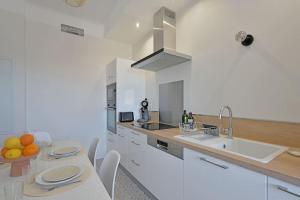 Une Nuit dété - Vue Palais des Papes - Clim - Wi-Fi - Double terrasse - Parking gratuit