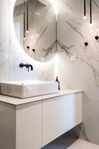 YestayHomes One Bedroom Apartment Voula