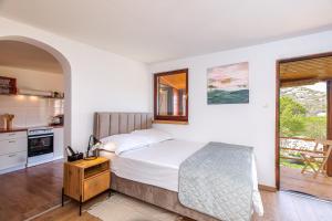 Lopci seaview mini house