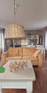 De Driesprong nr 84 - Warmond