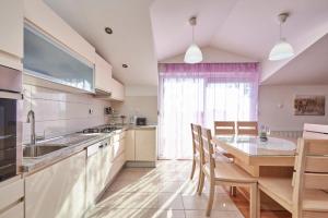 Apartment in Trogir with terrace, air conditioning, WiFi, washing machine 4215-1