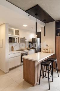 Elegant apartment steps from Villa Morra