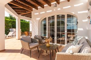 Villa Rouss by Escape Home