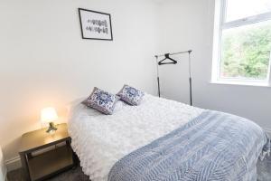 November Disc - Long Stay - Contractors