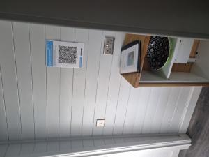 Glamping Hut - Riverview 3