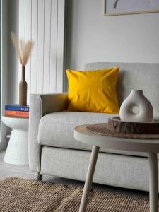 Superb loft terrace Suresnes Minimum 30 nights