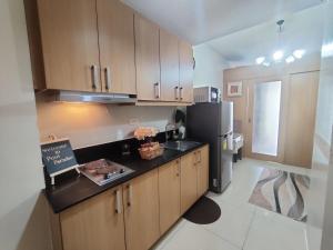 Shell Residences Condo Suite Staycation near MOA and Airport