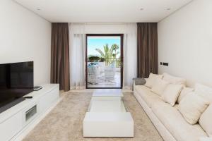 Doncella Beach luxury with ocean view