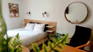 brand new studio 2 - Karidhiá