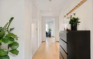 Moderne leilighet ved sjøen, nær sentrum - 弗维克