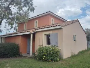 Le Domaine du Golf ***. Lieu-dit Launac-Le-Vieux 1 chemin de l'Aire 34690 FABREGUES - Cournonsec