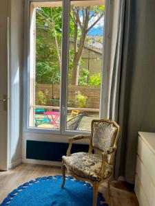 Wendy family flat with calm courtyard 3min for metro Paris in 10 mins