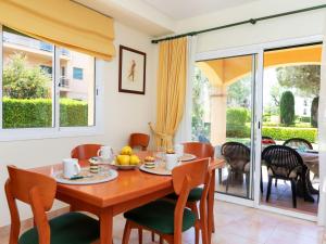 Holiday Home Port Pals Beach by Interhome