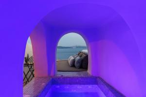 Blue Art Caves - Lunar Sea Suite